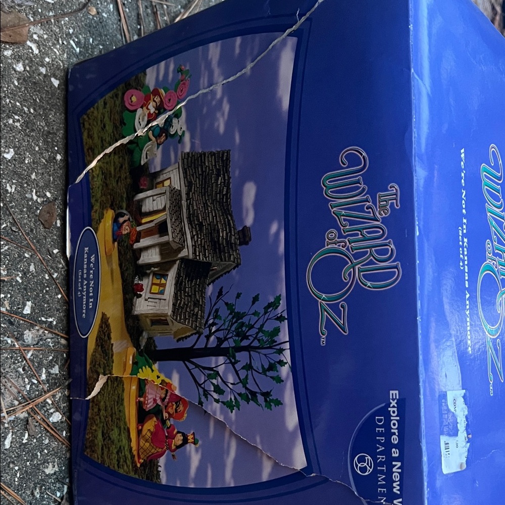 2004 Dept 56 Wizard of Oz “We’re Not in Kansas Anymore” #59350 NIB - Picture 2 of 5